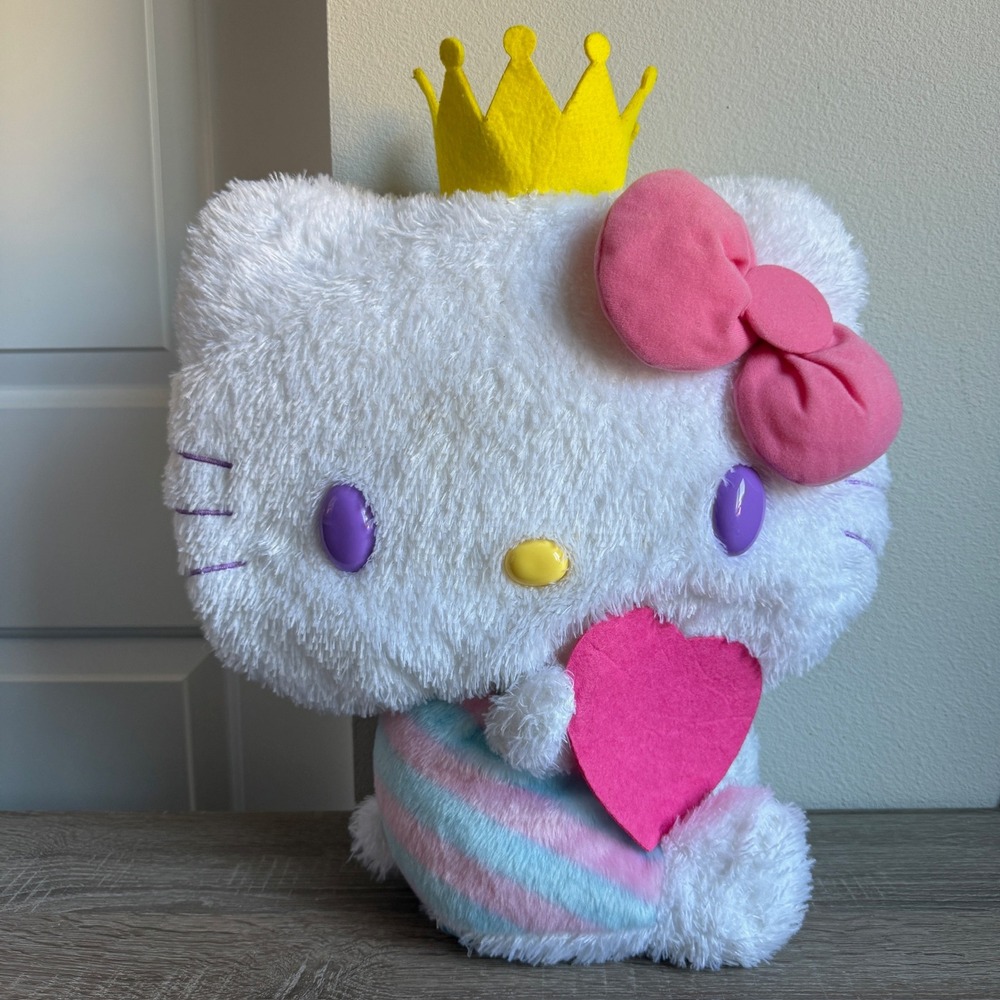 Sanrio Hello Kitty Giga Jumbo Crown Plush SEGA Japan 2019 Heart Stripe White 19" - Picture 1 of 6